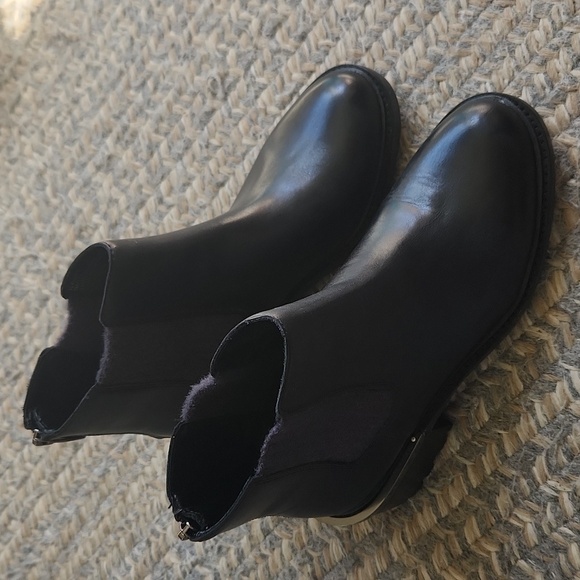 Vince Camuto Black Ankle‎ Women's Black Boots - Picture 3 of 10